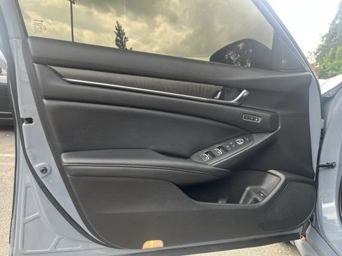 Used 2021 Honda Accord Touring image 16