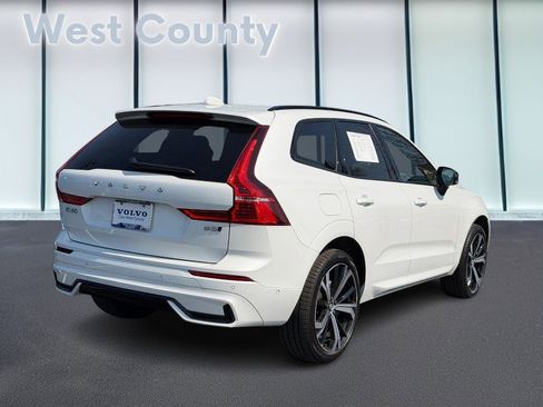 Certified 2024 Volvo XC60 B5 Ultimate w/ Climate Package image 4