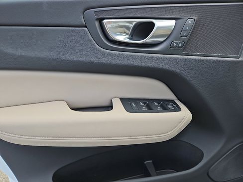 New 2026 Volvo XC60 B5 Plus w/ Protection Package Premier image 10