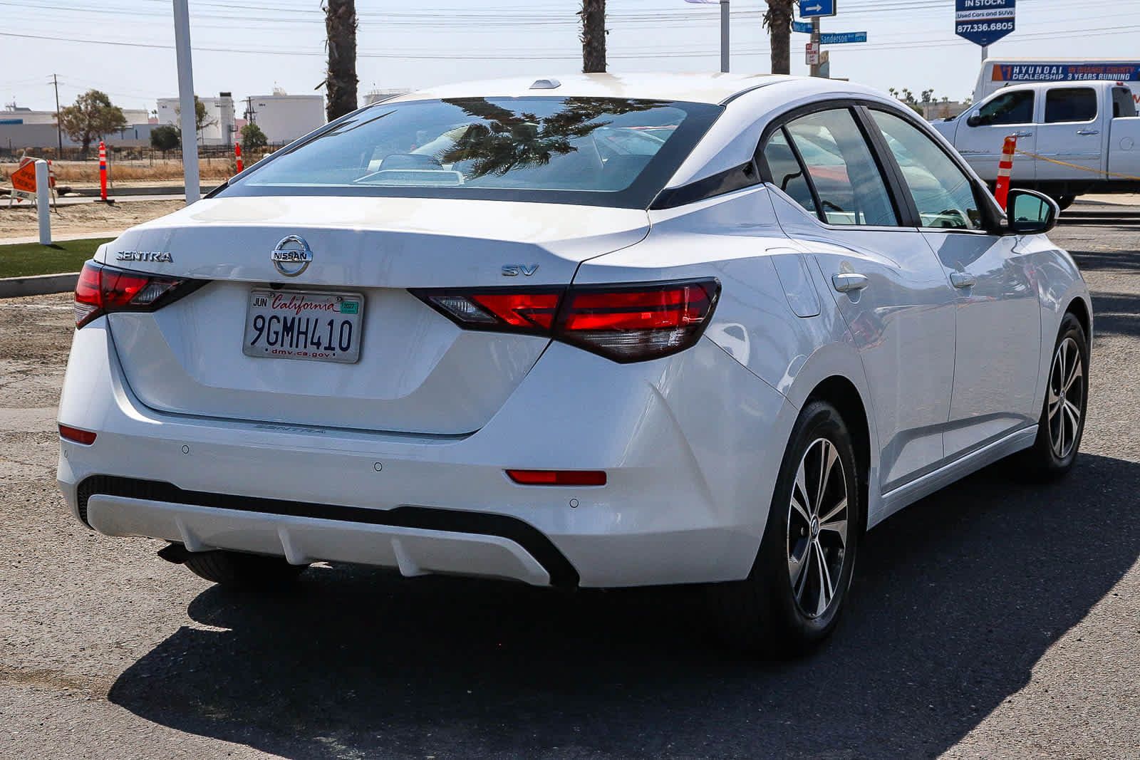 Used 2023 Nissan Sentra SV FWD image 7