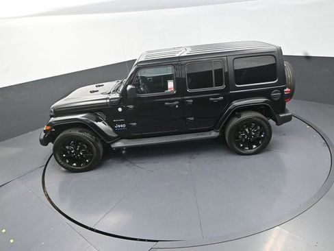 Used 2023 Jeep Wrangler Unlimited Sahara w/ Cold Weather Group AWD/4WD image 15