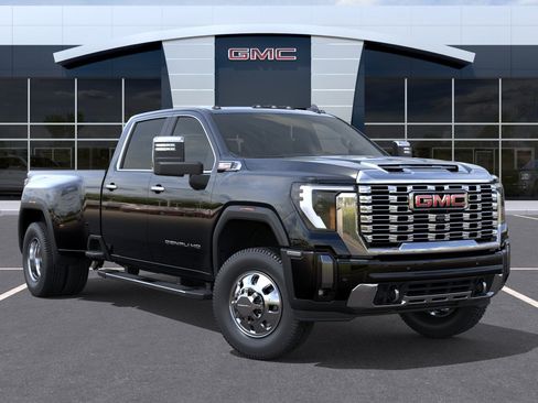 New 2026 GMC Sierra 3500 Denali w/ Denali Reserve Package AWD/4WD image 7