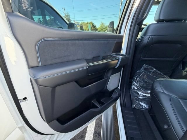 New 2026 Ford F350 Platinum w/ Snow Plow Prep Package AWD/4WD image 12