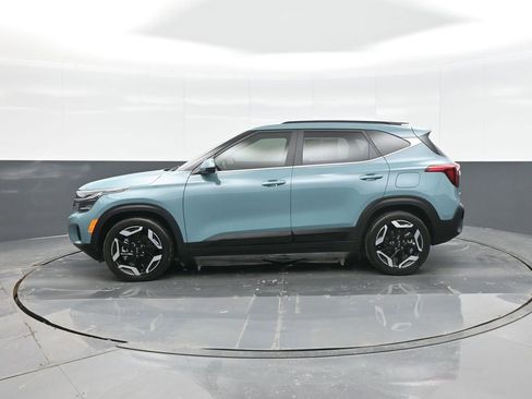 Used 2025 Kia Seltos SX w/ SX Sunroof Package image 4
