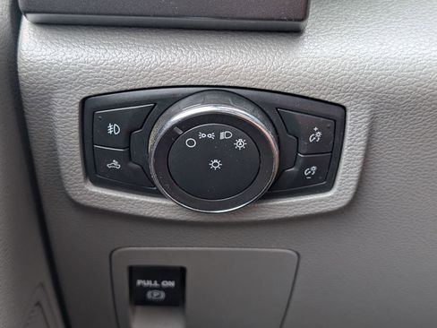 Used 2018 Ford F150 XLT w/ Trailer Tow Package image 19