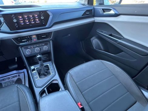 Used 2022 Volkswagen Taos SE image 11