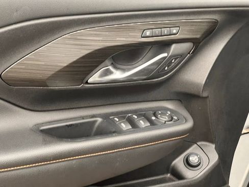 Used 2018 GMC Terrain SLT w/ Preferred Package image 21