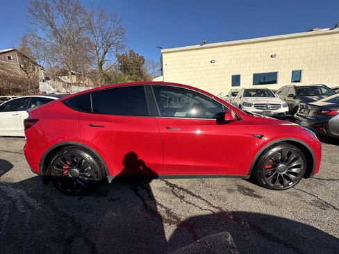 Used 2022 Tesla Model Y Performance image 2