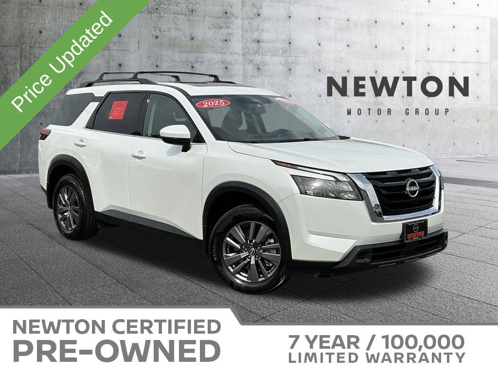 Used 2025 Nissan Pathfinder SV w/ SV Premium Package FWD image 1