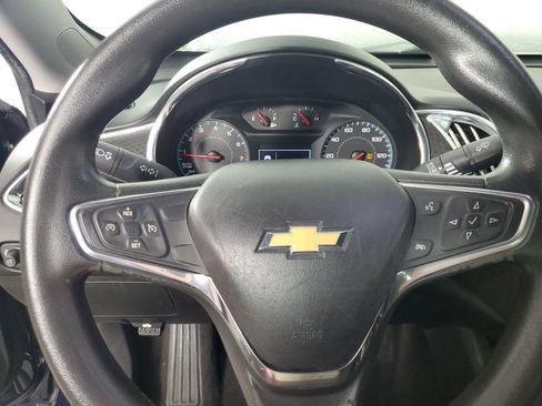Used 2017 Chevrolet Malibu LT image 23