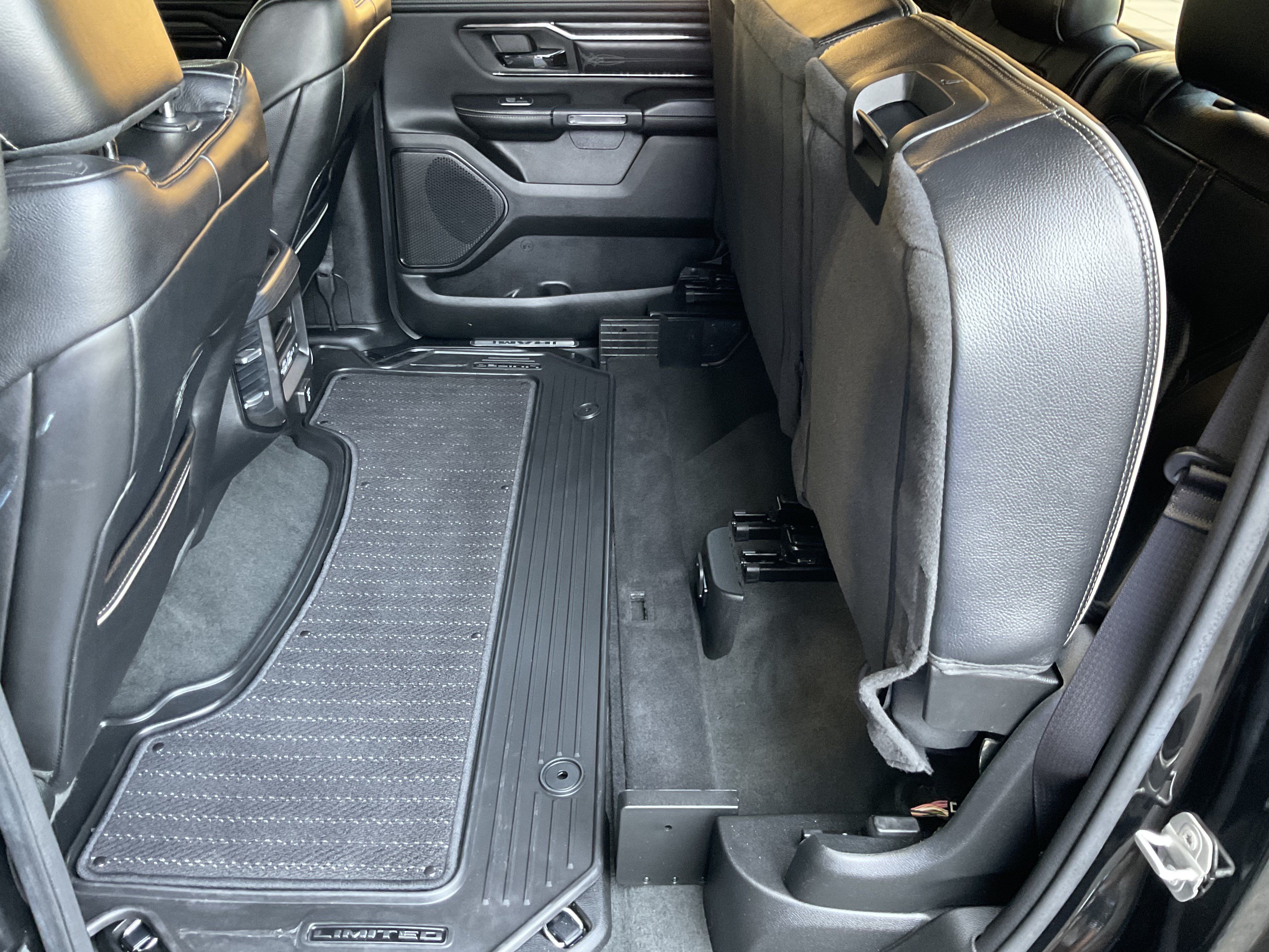 Used 2023 RAM 1500 Limited w/ Body-Colour Bumper Group AWD/4WD image 42