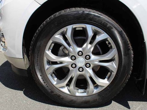 Used 2018 Buick Enclave Avenir w/ Avenir Technology Package FWD image 33