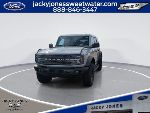 New 2026 Ford Bronco Badlands image 3