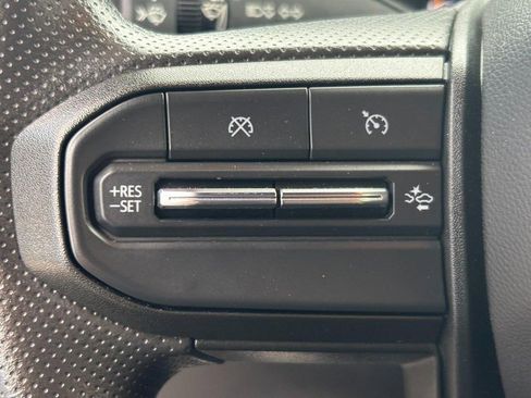 Used 2023 Chevrolet Colorado Trail Boss w/ Technology Package image 17