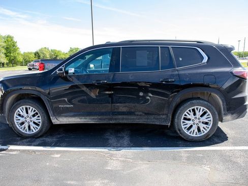 Used 2024 GMC Acadia Elevation w/ Luxury Package image 7