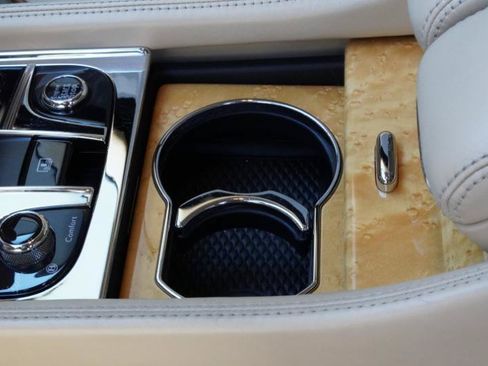 Used 2012 Bentley Mulsanne RWD image 28