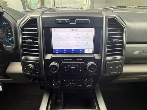 Used 2022 Ford F250 XLT w/ XLT Premium Package image 24