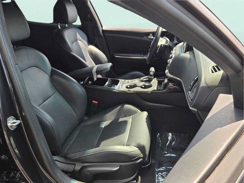 Used 2021 Kia Stinger GT-Line AWD/4WD image 17