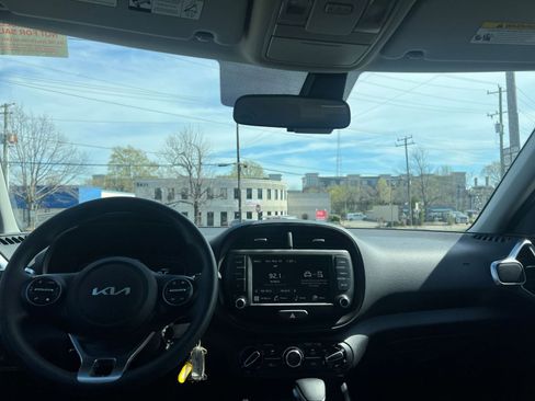 Used 2025 Kia Soul LX w/ LX Technology Package image 31
