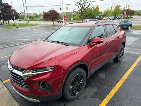 Used 2021 Chevrolet Blazer LT FWD image 1