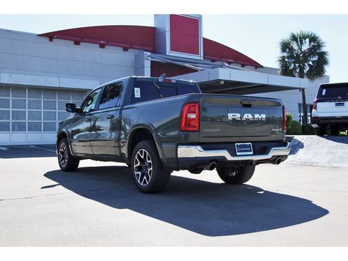 Used 2026 RAM 1500 Laramie AWD/4WD image 3