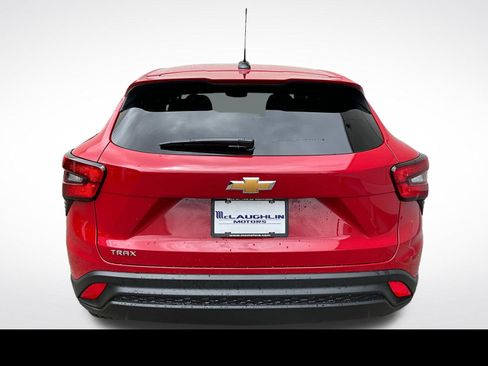 Used 2026 Chevrolet Trax LS FWD image 12