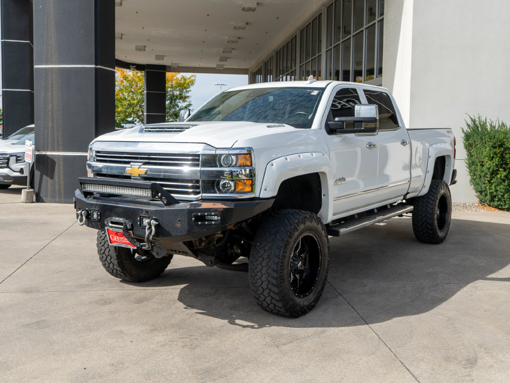 Used 2017 Chevrolet Silverado 3500 High Country AWD/4WD image 3