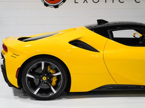 Used 2021 Ferrari SF90 Stradale AWD/4WD image 19