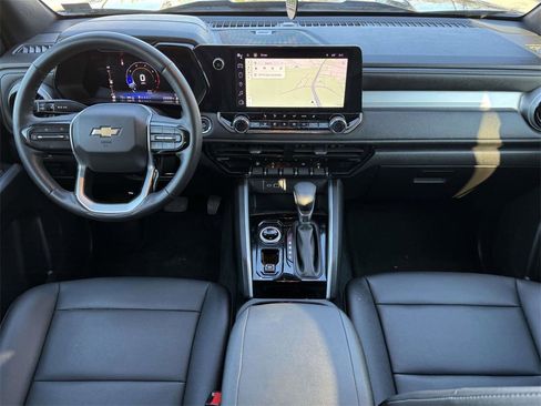 Used 2023 Chevrolet Colorado LT w/ LT Convenience Package III image 3