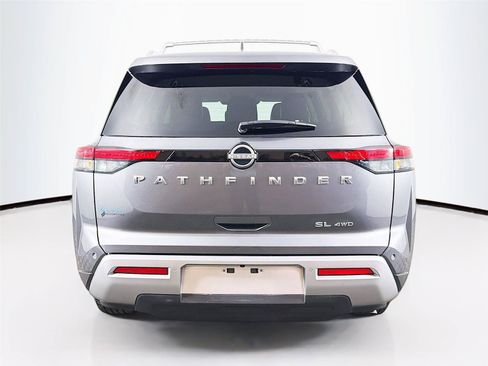 Used 2025 Nissan Pathfinder SL AWD/4WD image 6