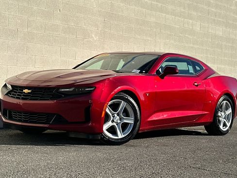 Used 2023 Chevrolet Camaro LT image 8