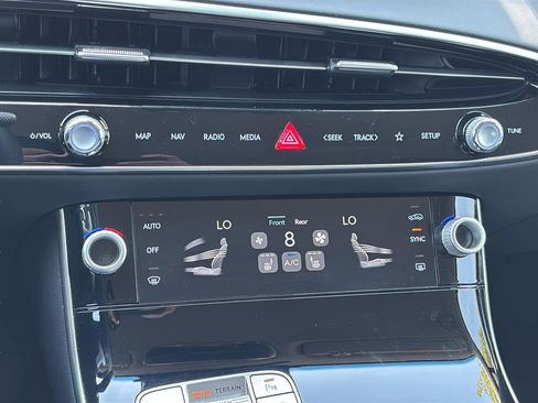 Certified 2026 Genesis GV70 2.5T AWD/4WD image 32