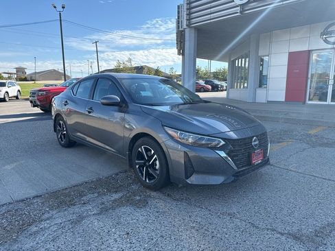 New 2025 Nissan Sentra SV image 2