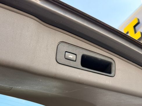Used 2013 Honda Odyssey Touring Elite image 42