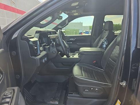 Used 2024 GMC Sierra 1500 AT4X AWD/4WD image 8