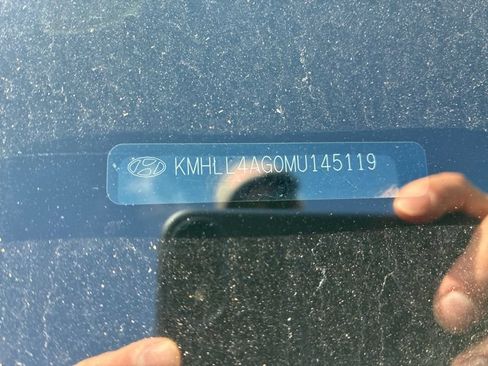 Used 2021 Hyundai Elantra SE FWD image 6