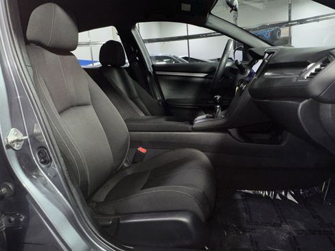 Used 2018 Honda Civic Sport image 30