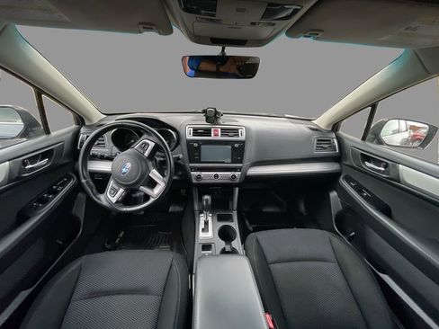 Used 2017 Subaru Outback 2.5i Premium image 9