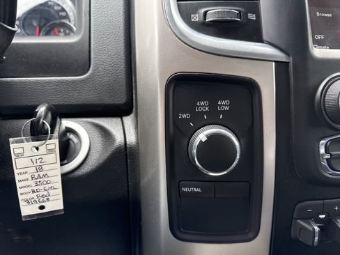 Used 2018 RAM 3500 SLT w/ Luxury Group AWD/4WD image 22