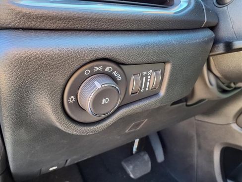 New 2026 Chrysler Pacifica Limited w/ S Appearance Package image 12