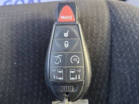 Used 2013 Dodge Grand Caravan Crew image 29