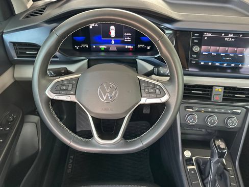 Used 2022 Volkswagen Taos SE AWD/4WD image 15