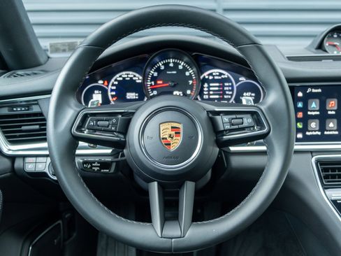 Certified 2022 Porsche Panamera 4 Platinum Edition AWD/4WD image 6