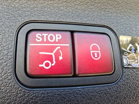 New 2026 Mercedes-Benz GLS 450 4MATIC image 19