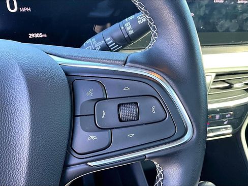 Used 2024 Buick Encore GX Avenir w/ Avenir Technology Package image 16