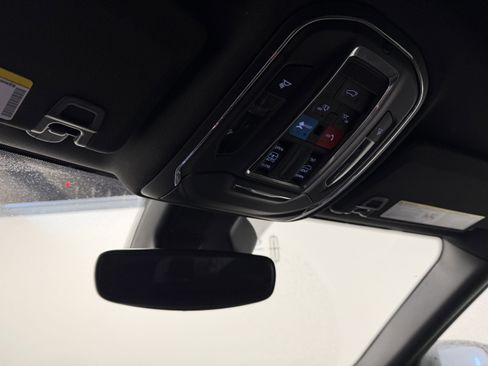 Used 2024 Jeep Grand Cherokee L Altitude image 8