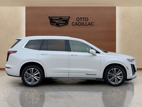 Certified 2022 Cadillac XT6 Premium Luxury image 5