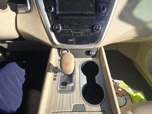 Used 2015 Nissan Murano S image 28