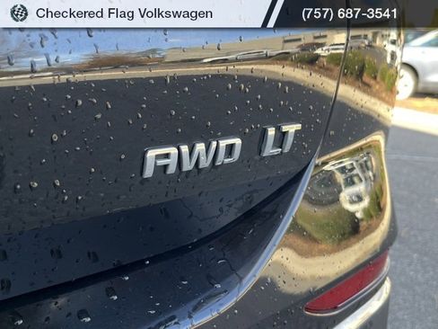 Used 2020 Chevrolet Equinox LT w/ Midnight Edition image 11