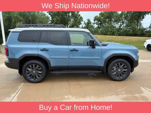 Used 2026 Toyota Land Cruiser w/ Premium Package AWD/4WD image 4